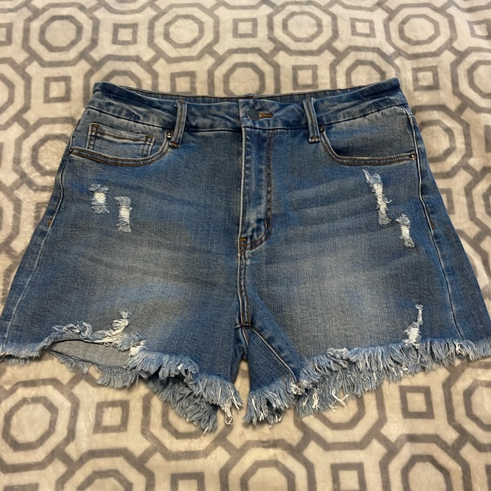 Fashion nova Jean shorts high rise with fringe
